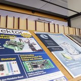 Wissenschaftliche Zeitschriften im Regal